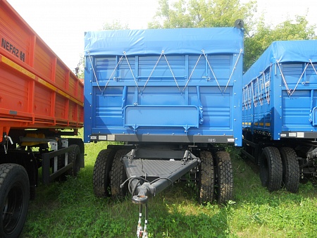 НЕФАЗ-8332-01 (зерновоз)