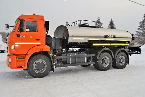 Автогудронатор ДС-142