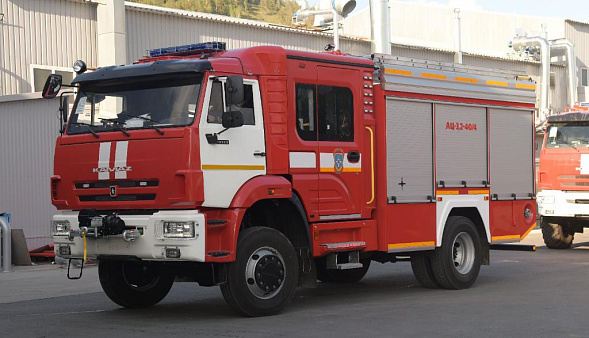 Пожарная автоцистерна АЦ-3,2-40/4 (43265)
