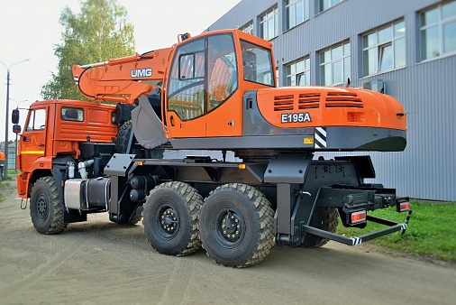 Автомобильный экскаватор E195А