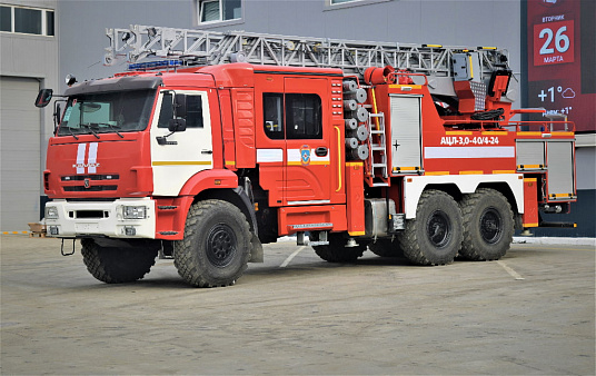 Пожарная автоцистерна с лестницей АЦЛ-3,0-40/4-24 (43118)