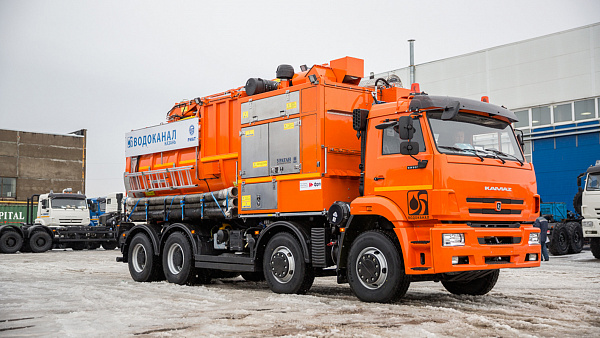 Автомобильный вакуумный погрузчик УРАГАН 250