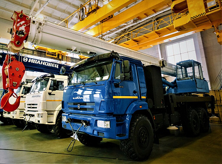 Автомобильный кран КС-45717К-3-54