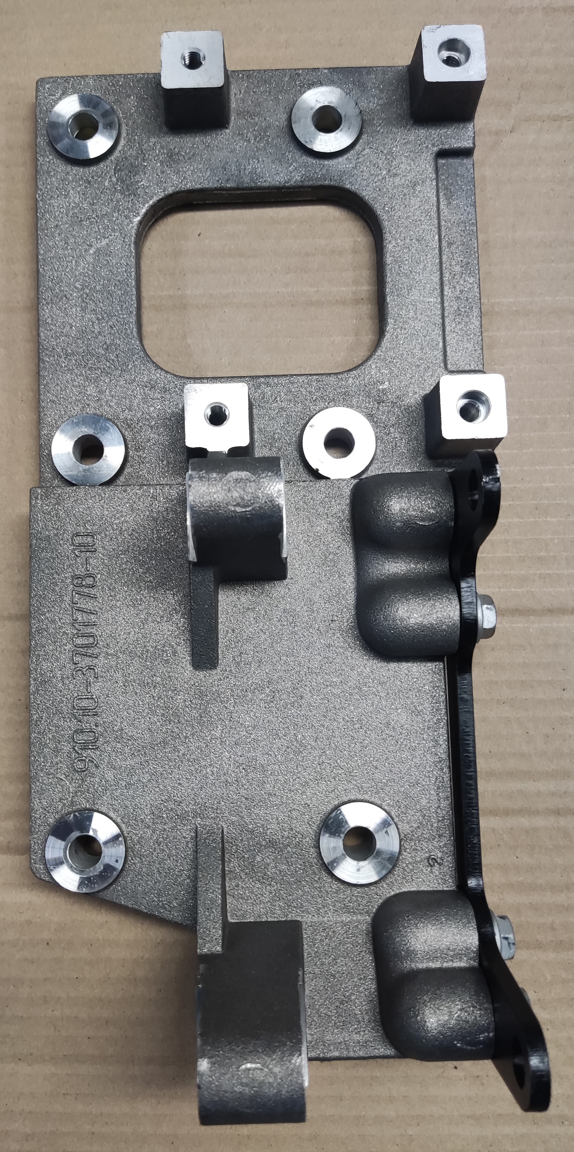 Кронштейн Генератора И Компрессора Кондиционера - изображение 1