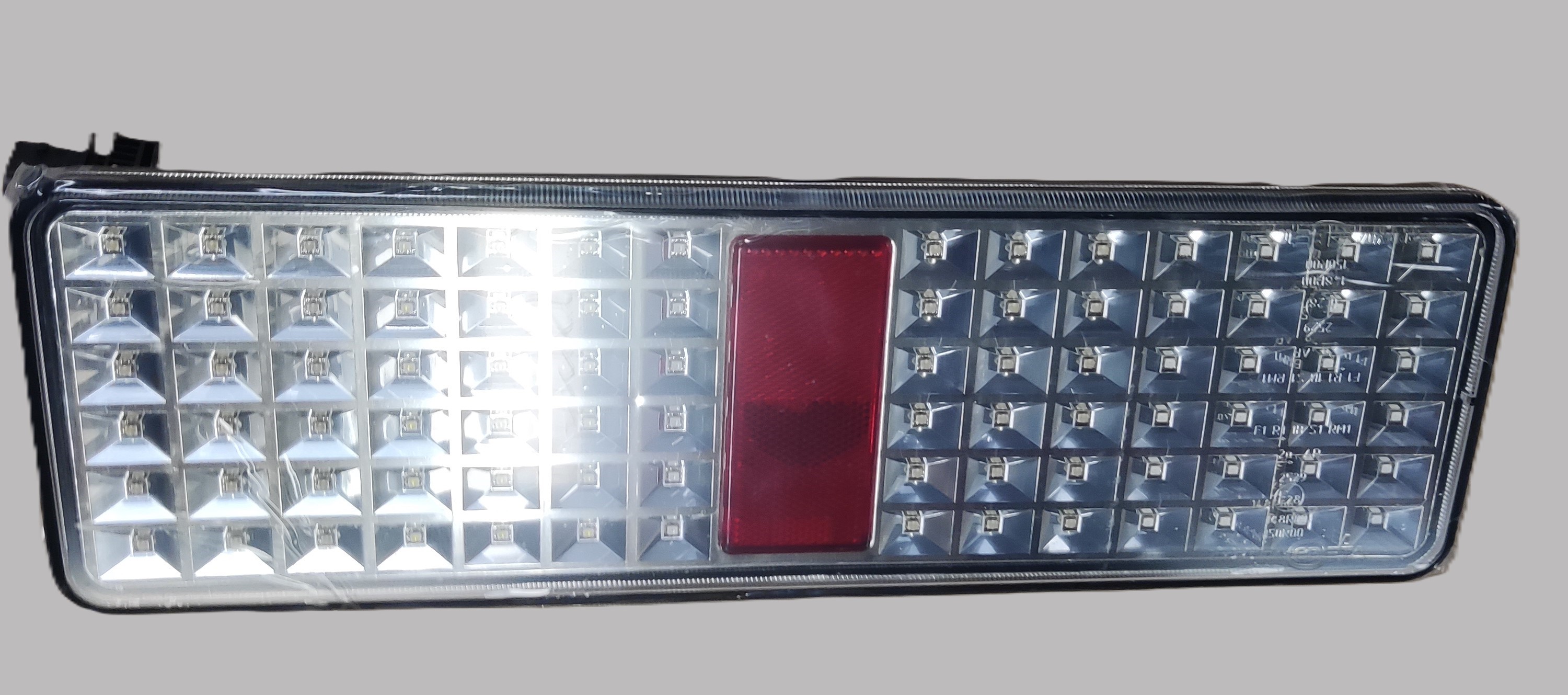 Фонарь Задний Светодиодный Левый/Правый Со Жгутом Квадрат (Ан. 54901-3716010) - изображение 1