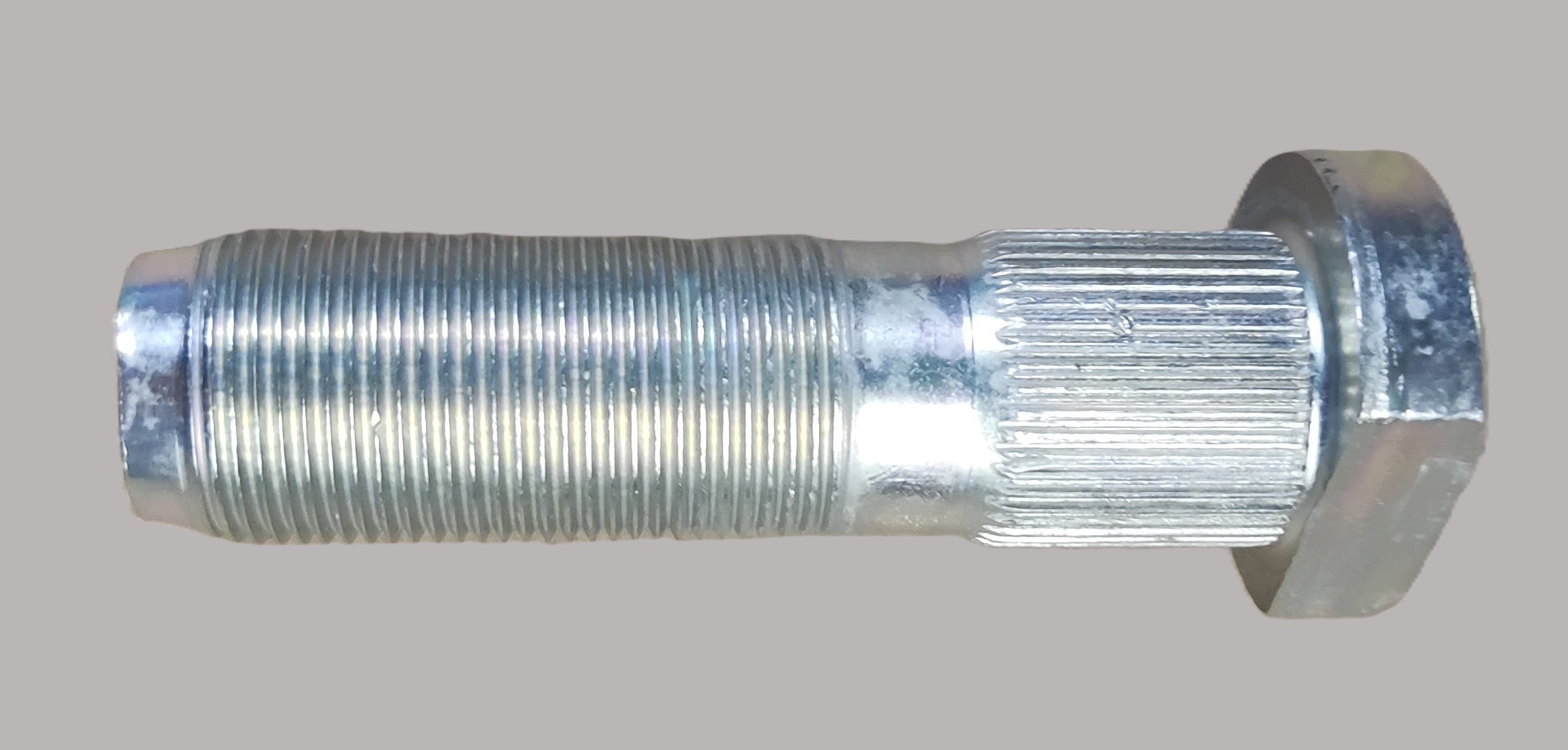 Болт М22х85х1,5 Передней Ступицы Камаз 5490 - изображение 1